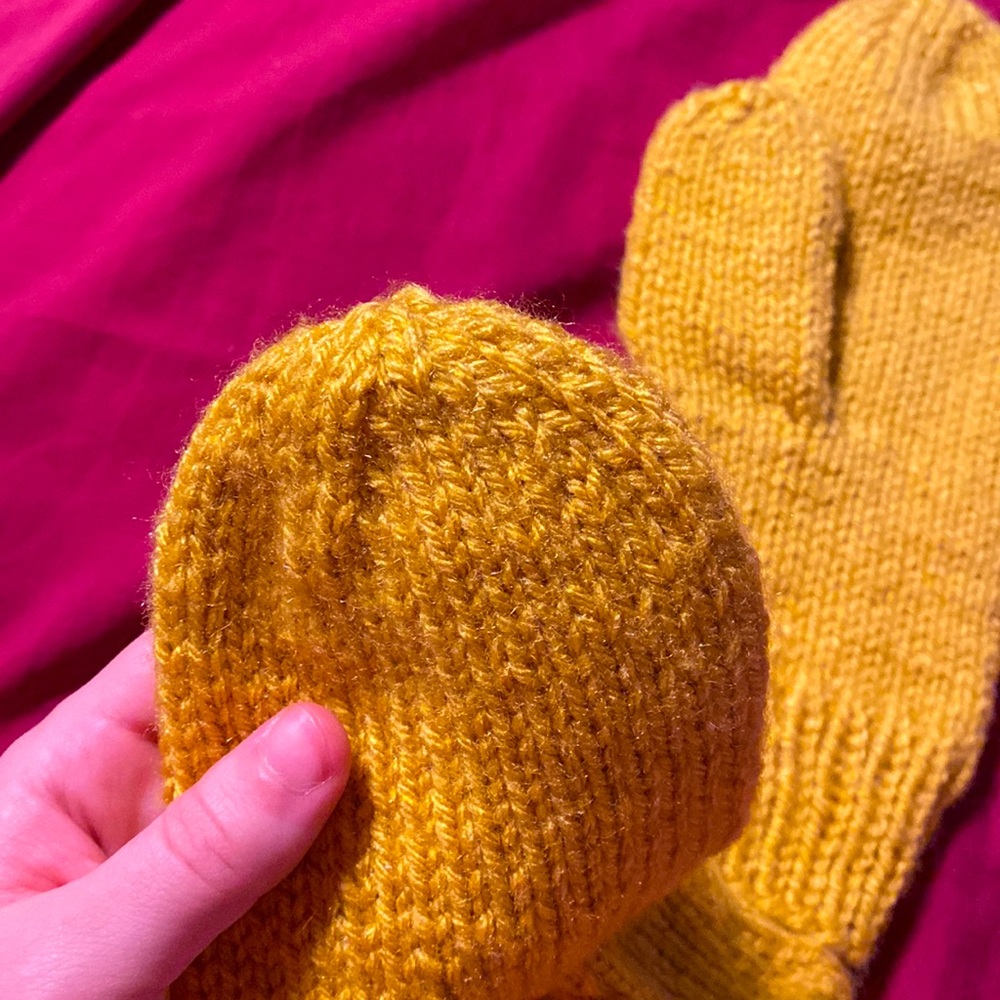 Handmade Yellow Ribbed Mittens - Picture 3 of 3